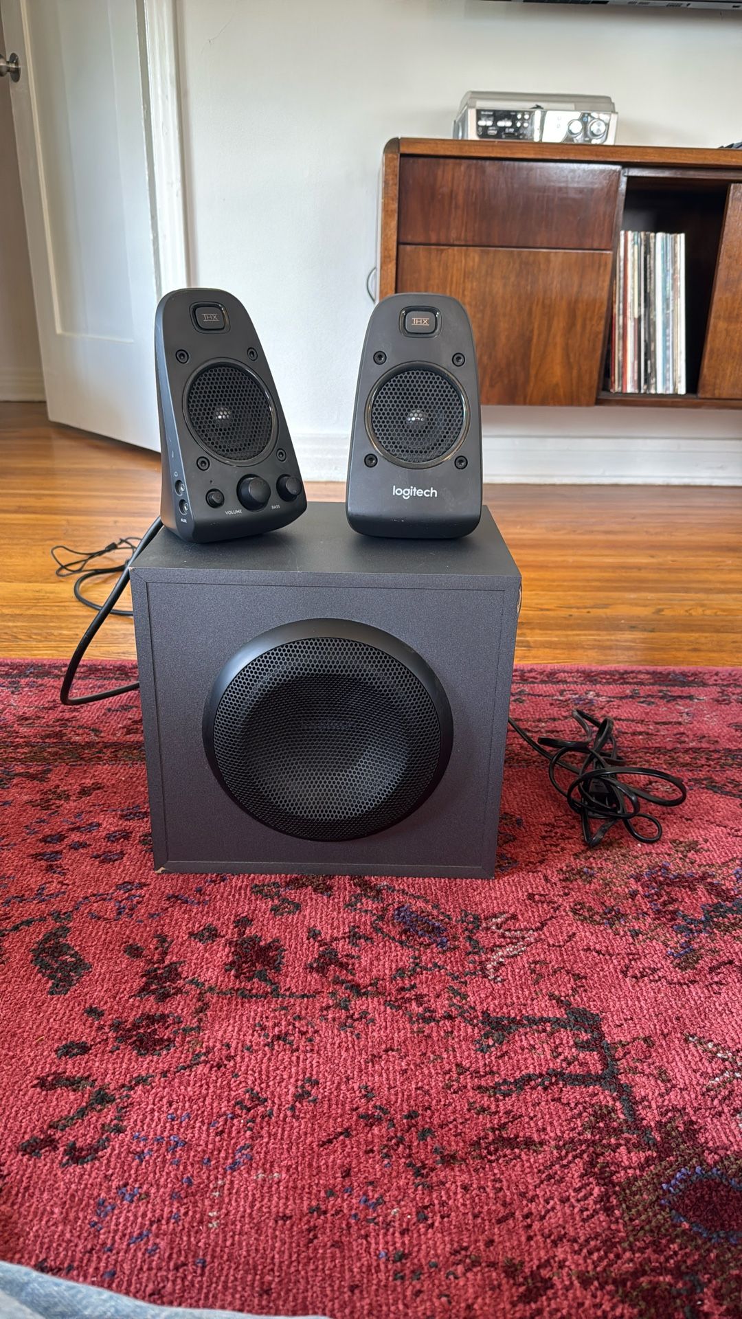 Logitech Speakers & Subwoofer Box