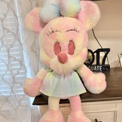 Minnie Mouse Plushie 