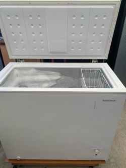 Insignia Freezer