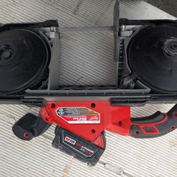 Milwaukee Deep Cut Portable Band Saw