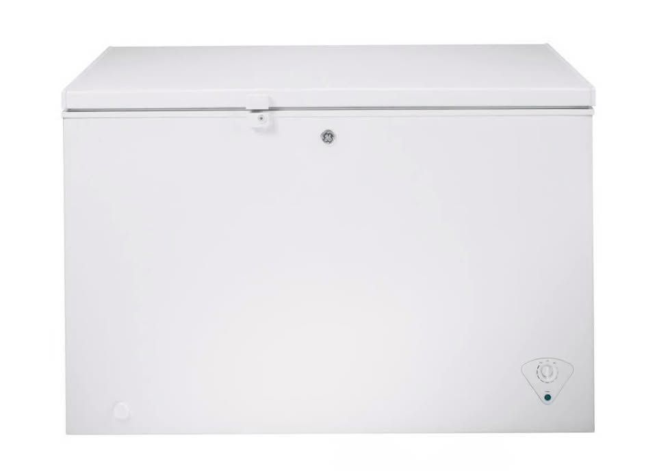 GE Chest Freezer 10.6 cu. ft.