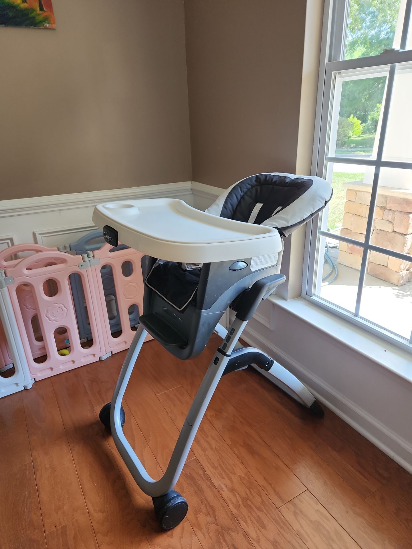 Graco DLX High Chair – Gently Used