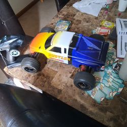 Rustler Traxxas Original