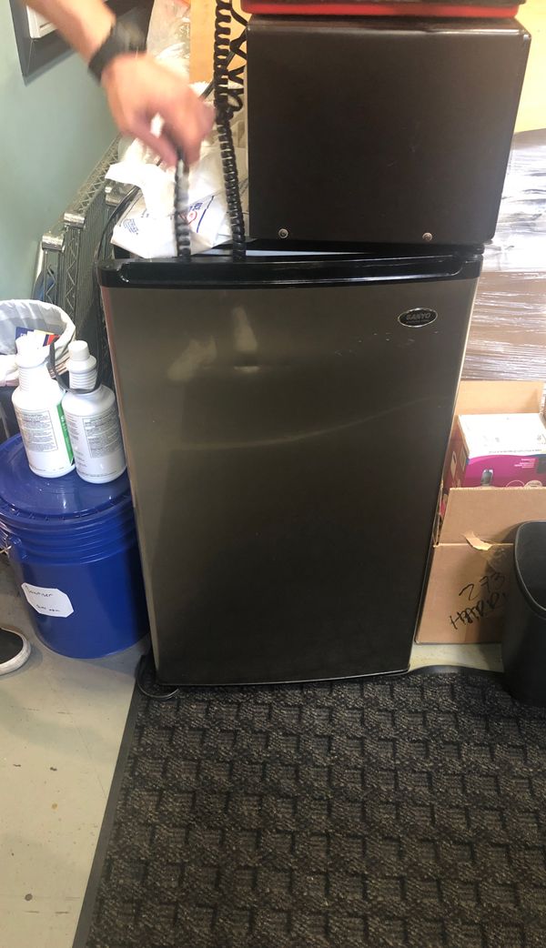 Fridge broken for Sale in Chicago, IL OfferUp
