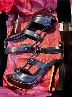 Navy Blue Steve Madden Peep toe heel sz 6