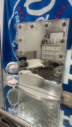 Impressions Vanity