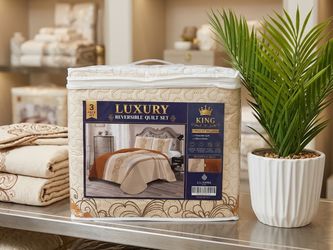 The Lilianna King 3-Piece Reversible Quilt Set