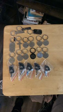 Key chains and key chains knives