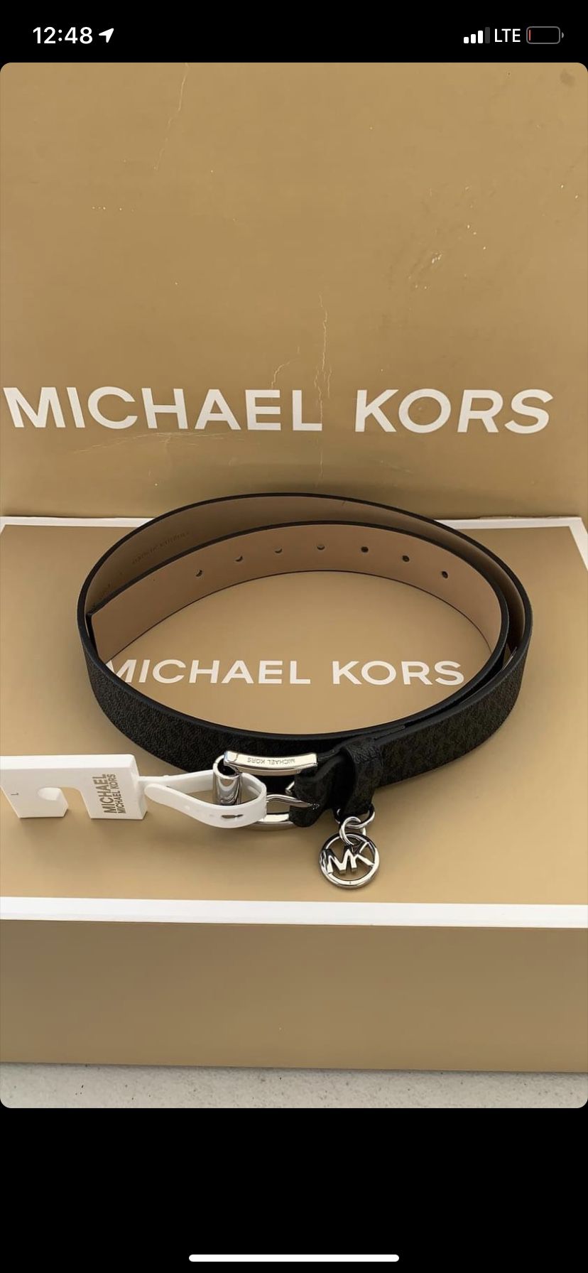 Michael Kors Women’s Belt - black NWT Size Large Serious inquires only please Low offers will be ignored Pick up location in the city of poco Rivera