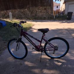 Bike, womens 26"mountain bike, Roadmaster sx MT Sport ONLY $75.. like new (3 Different Bikes)