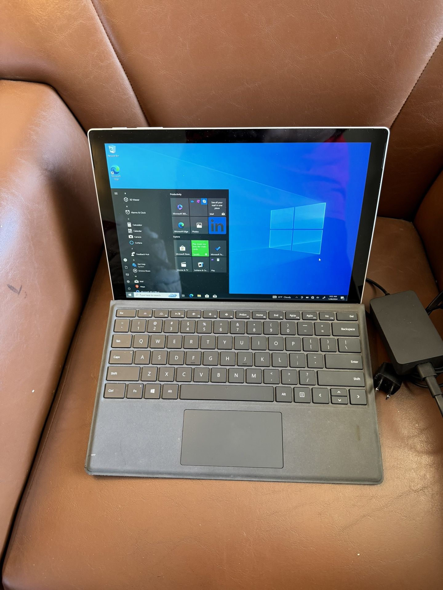 Microsoft Surface Pro 7 Laptop Computer
