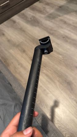 Throne stock seat post