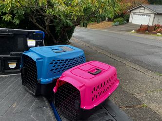 Small Dog Cat Rabbit Bunny Kennel Crate Carrier Like New 24" L by 14” W by 14” H $25 Each