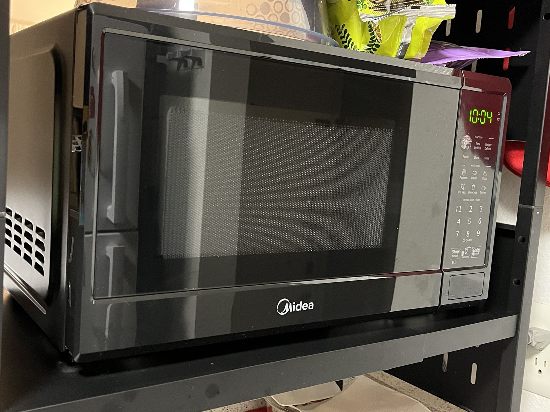 Midea Microwave - must go!
