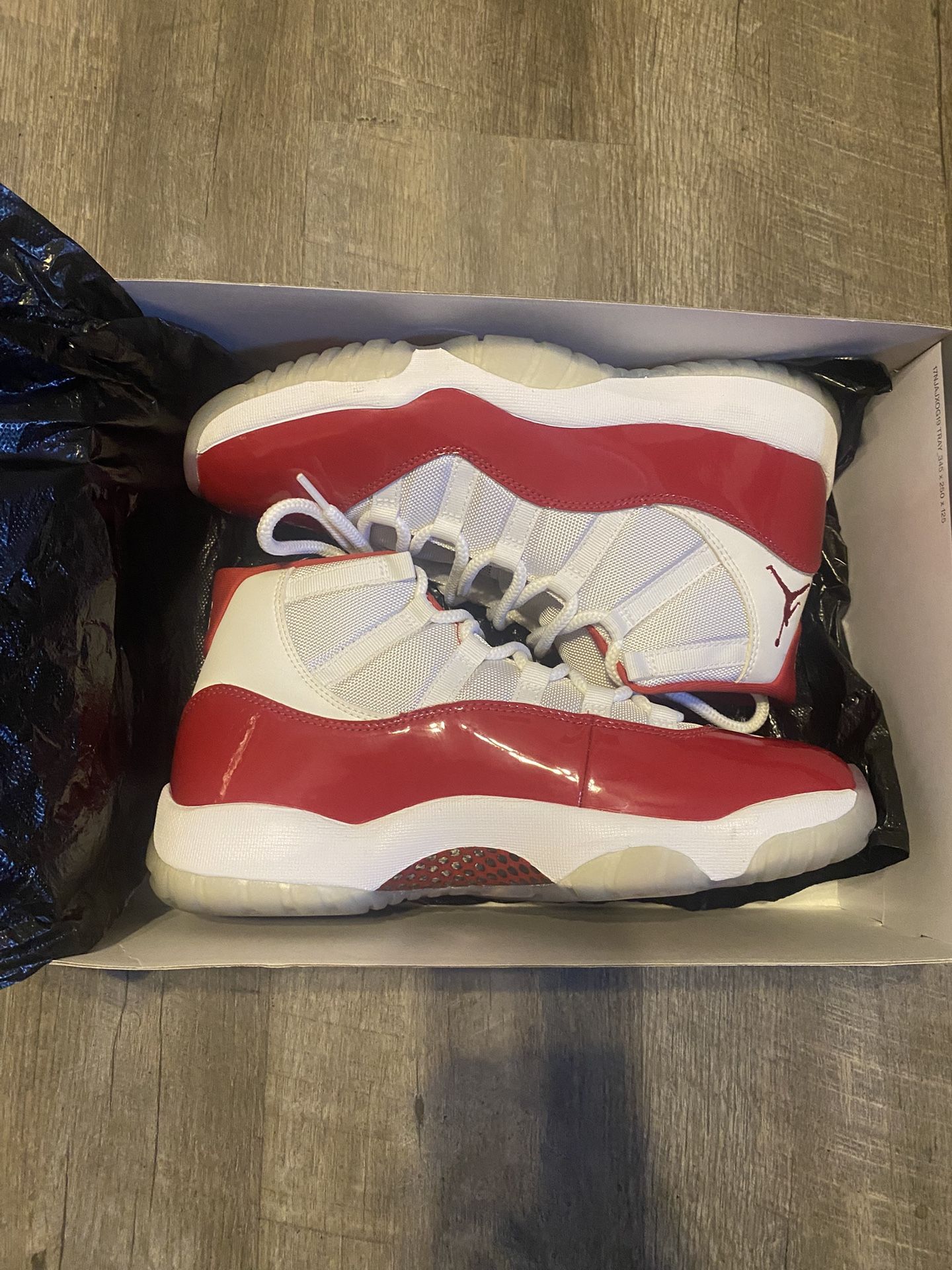 Jordan 11 “Cherry”
