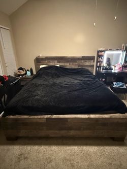 Rustic Wood Platform Bed Frame with Headboard
