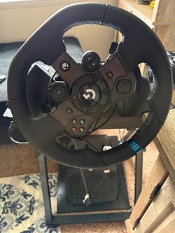 Logitech G923 TRUEFORCE Racing Wheel + Pedals + Stand