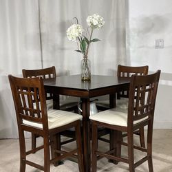 High Dining Table With Display Base & 4 Chairs PERFECT FOR APARTMENT! 