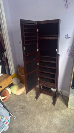 Jewelry Holder With A Key To Lock It