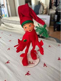 ANNALEE 9 INCH TRADITIONAL RED ELF