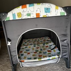 Like New Baby Joy Play Pen / Travel Sleep Crib Height Adjustable Mid And Lower 