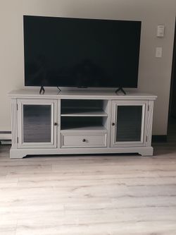 Tv stand