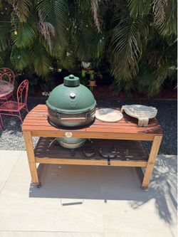 Big Green Egg BBQ with Pizza Stones ++
