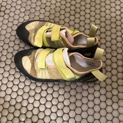 Butora Climbing Shoes Size 11. Only Wore Once And Climbed In Once At A Inside Climbing Gym But Great For Outside As Well 