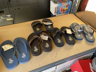 (5) PAIRS OF KID’S FLOJO’S FLIP FLOPS BRAND NEW!!!