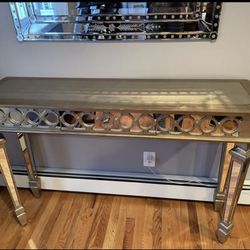 Side Board Table 