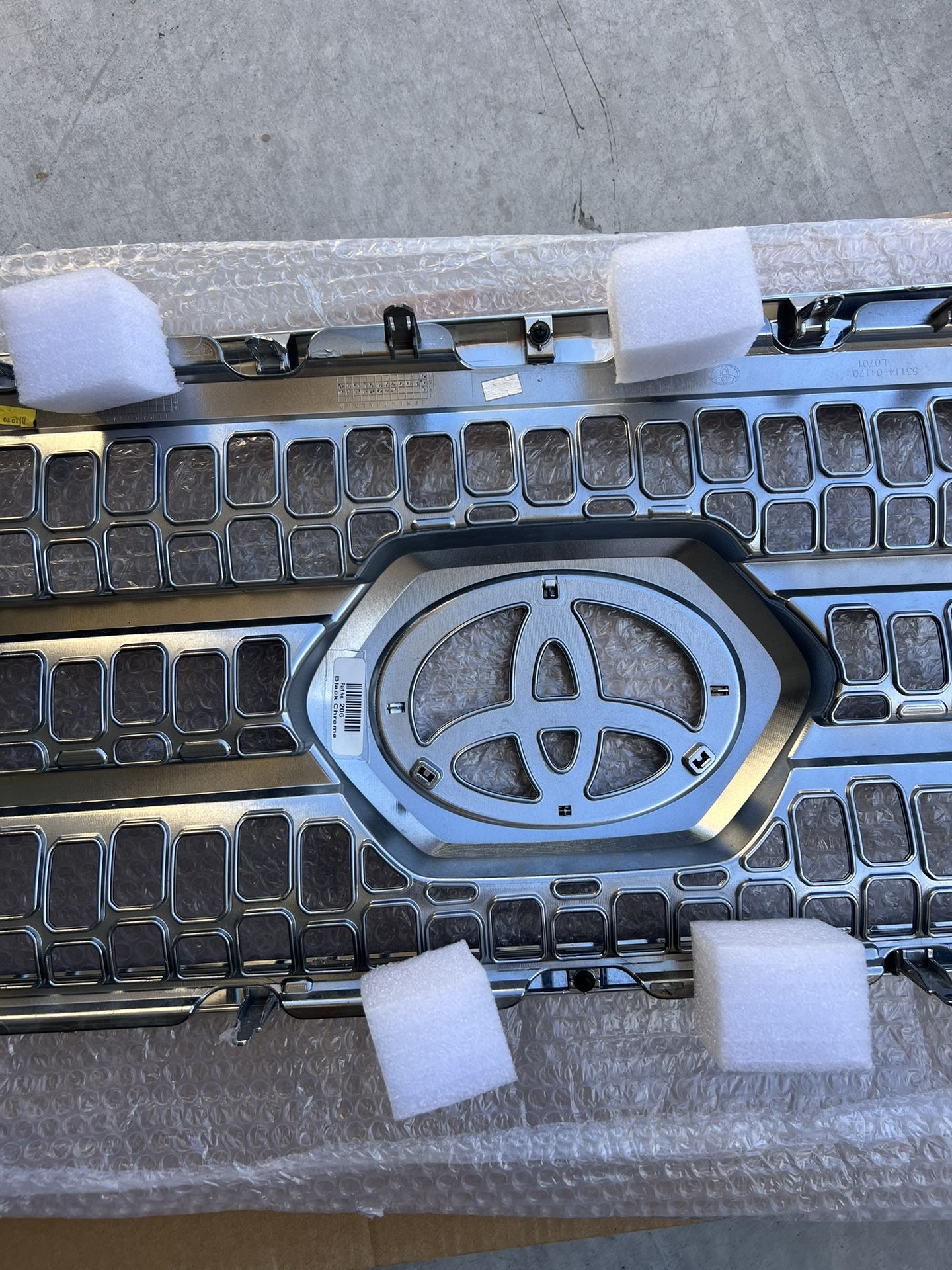 2017 Toyota Tacoma Grill