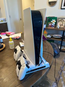 PlayStation 5 (PS5) Disc Edition