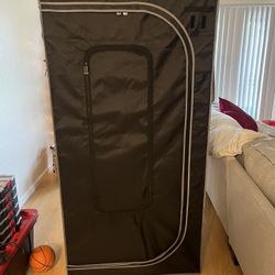 AC infinity Grow Tent