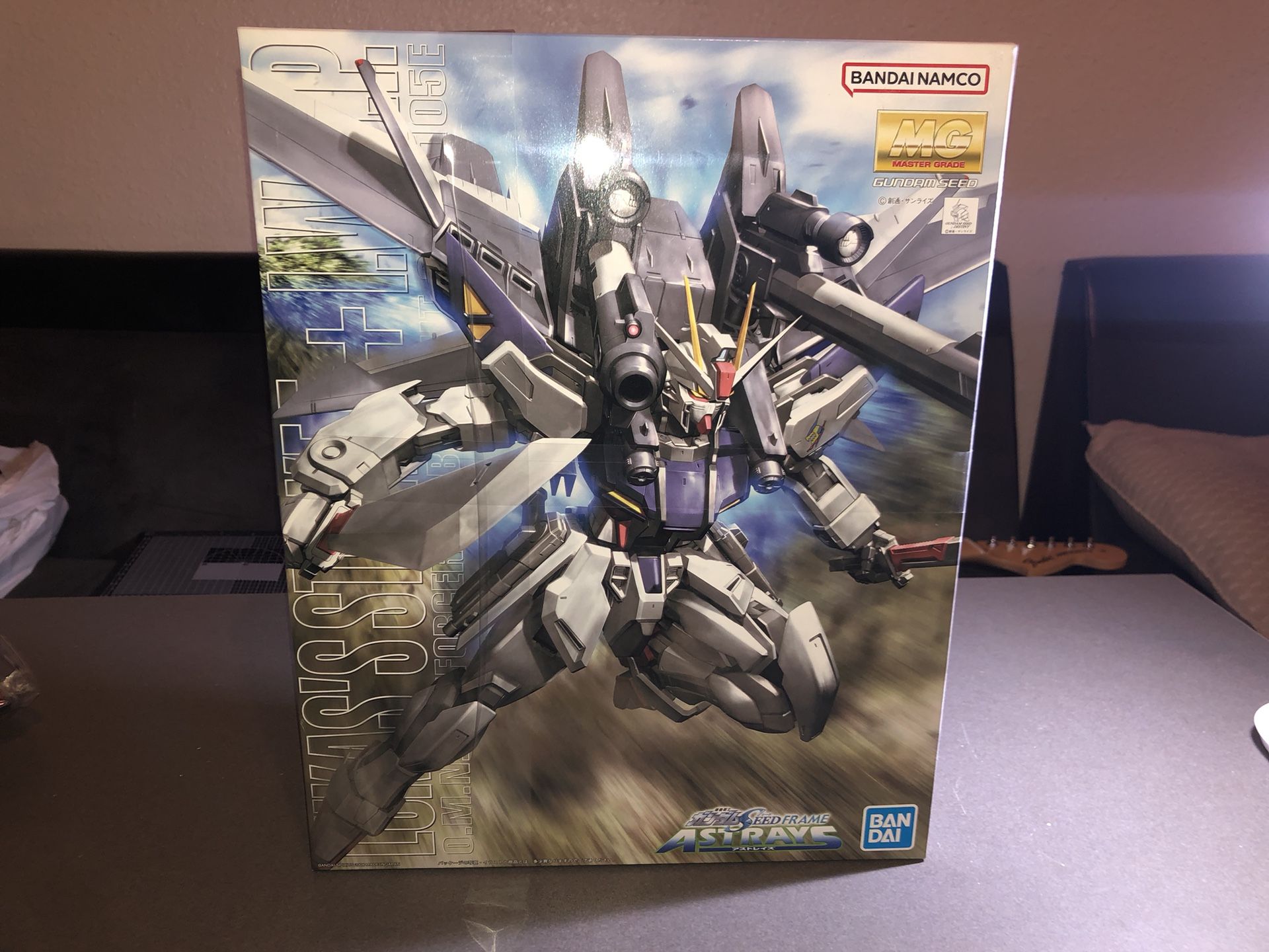 Bandai Mg 1/100 Strike Gundam Iwsp