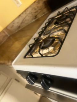 A 4 burners stove