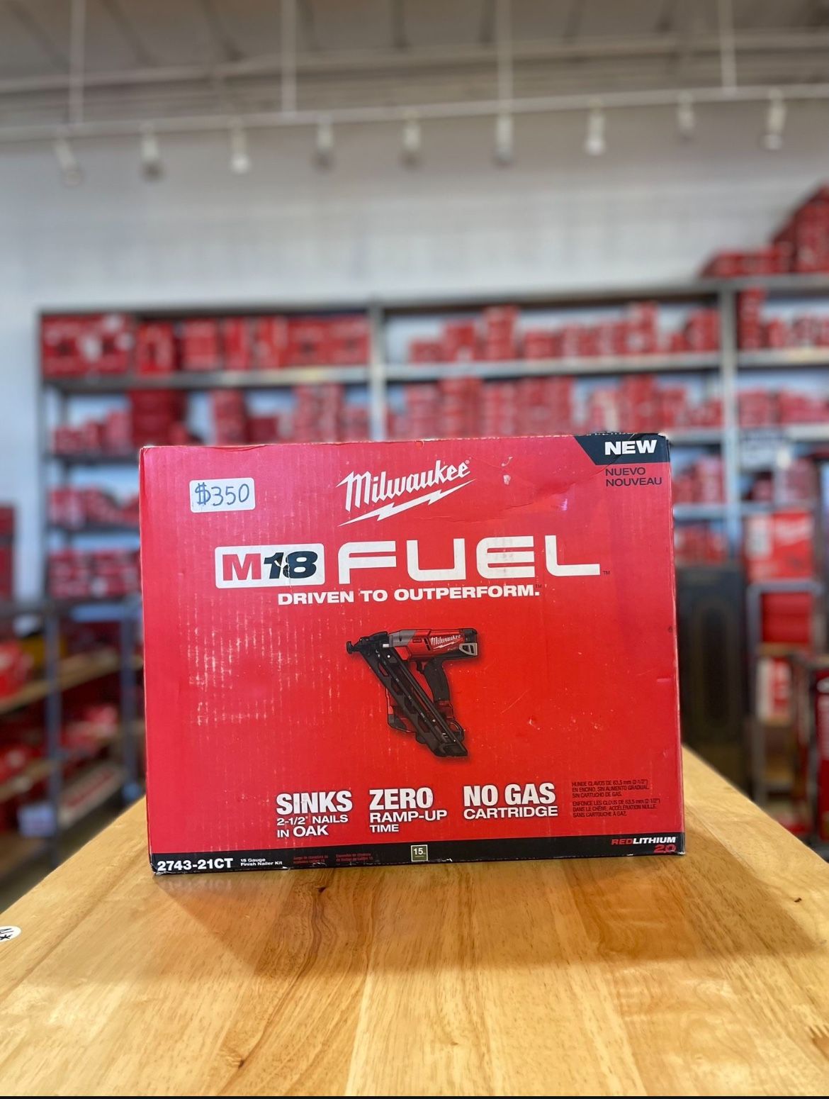 Milwaukee M18 Fuel 15 Gauge Finish Nailer Kit .2743 21CT for Sale in Las Vegas NV OfferUp