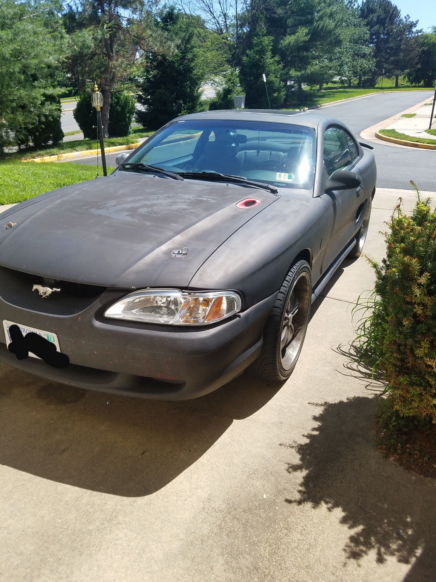 95 mustang, 5 speed, on deep dish 20's $800