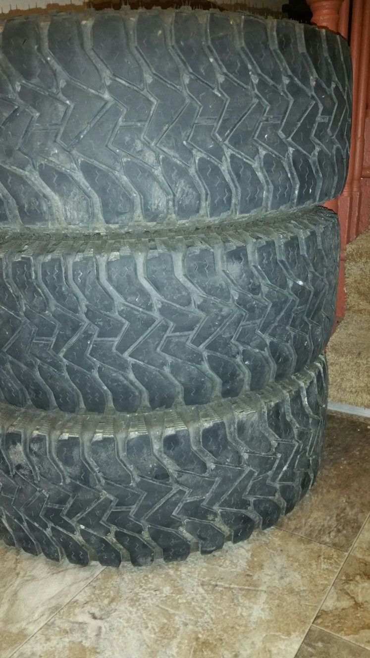 4 used tire Goodyear Wrangler Authority Tire  LT for Sale in  Lancaster, PA - OfferUp