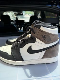 Air Jordan 1 Retro High OG “Dark Mocha”