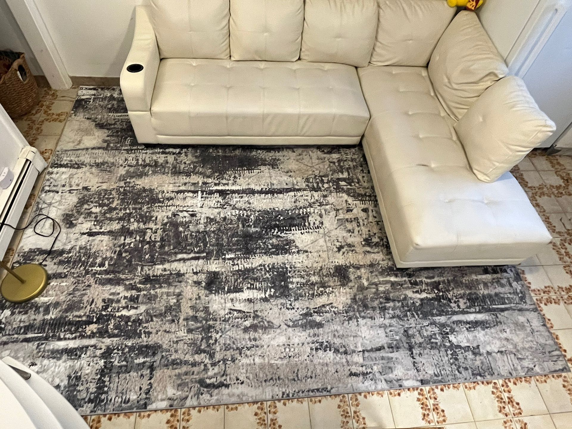 Couch L-shaped