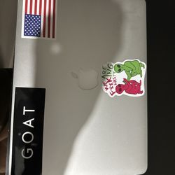 MACBOOK AIR 