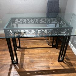 Dining Room Table 