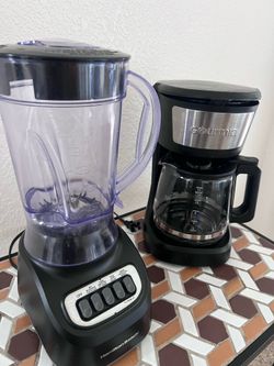Hamilton Beach Blender + Gourmia Coffee Maker - 2-Piece Kitchen Combo