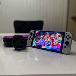Nintendo Switch OLED  (white )