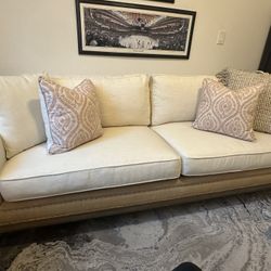 Sofa- Magnolia Home