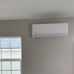 12k Mini Split Ductless AC And Heater