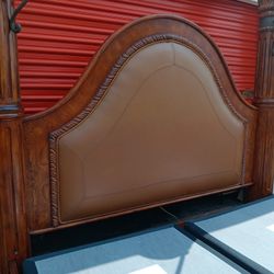 King Sz Canopy Bed Frame With Boxspring 