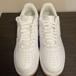 NIKE AIR FORCE 1 SIZE 10