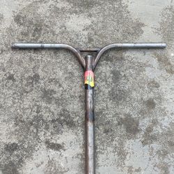 Lucky Pry Scooter Bars