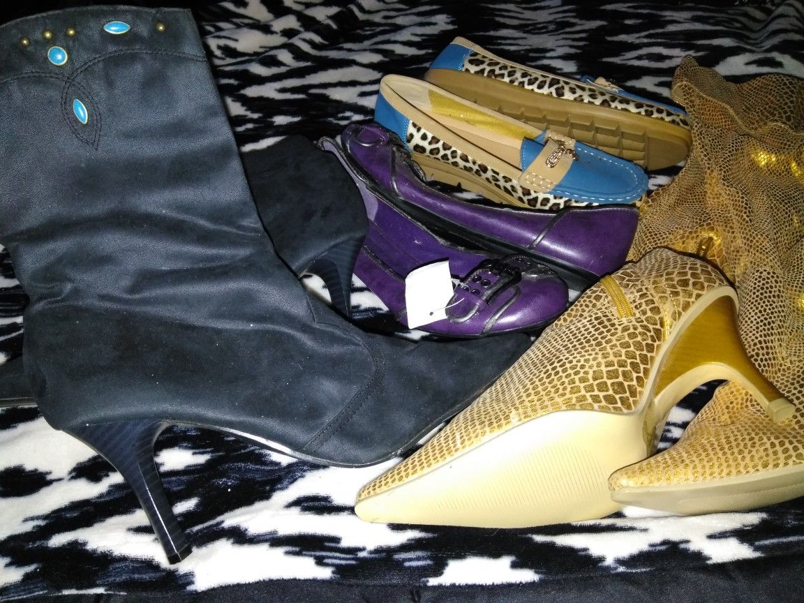 2 prs.heel Boots,2 prs. Flat Shoes